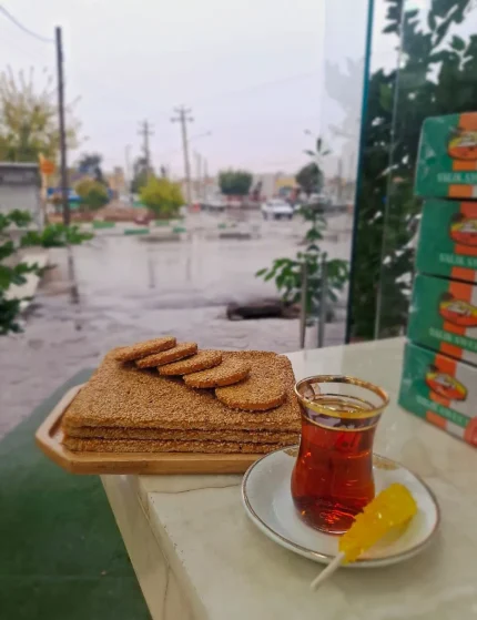 نان کنجدی تخت وگرد